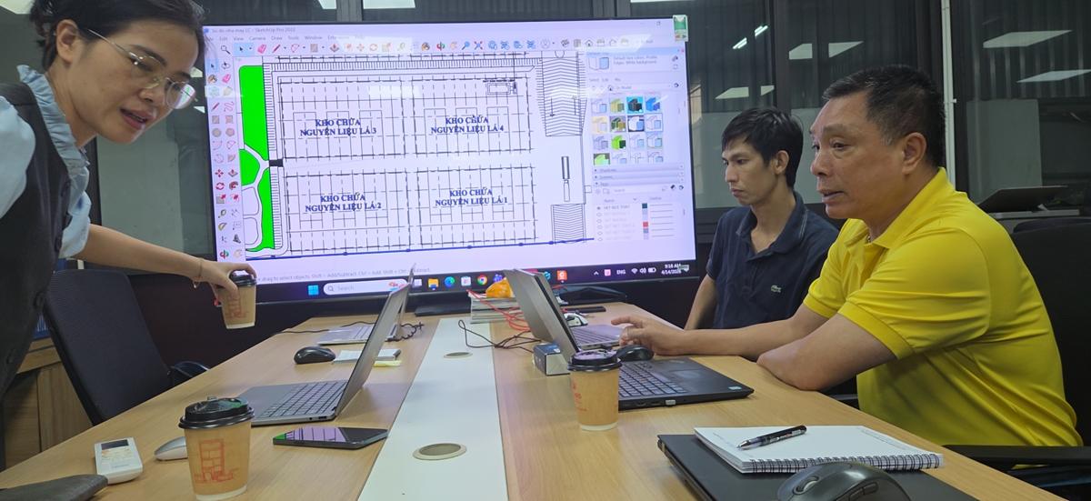 Họp duyệt phương án bố trí kho nguyên liệu cùng chủ đầu tư